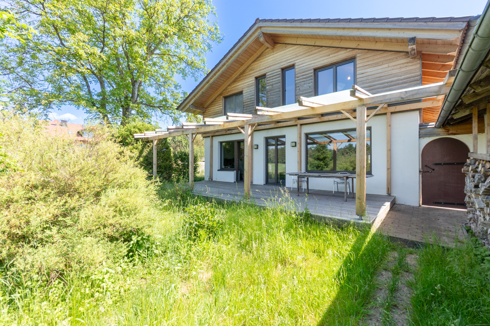 Haus mit Terrasse