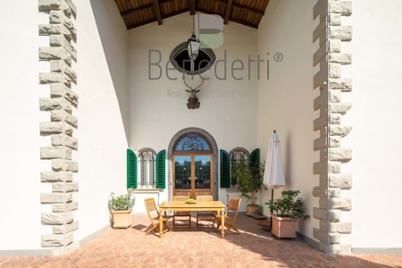036-luxury-villa-for-sale-tuscany