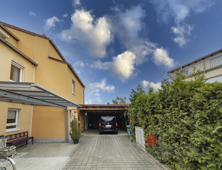 Haus und Carport