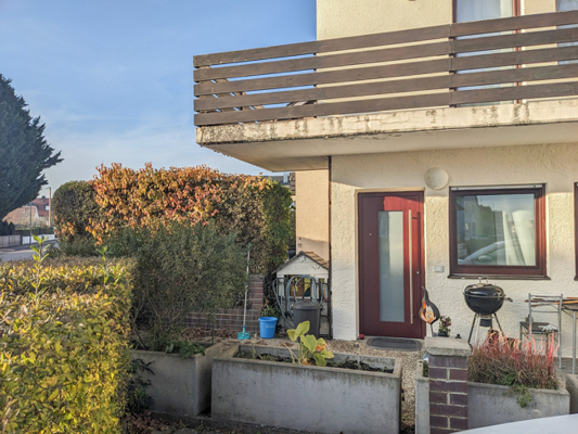 Eingang über Terrasse