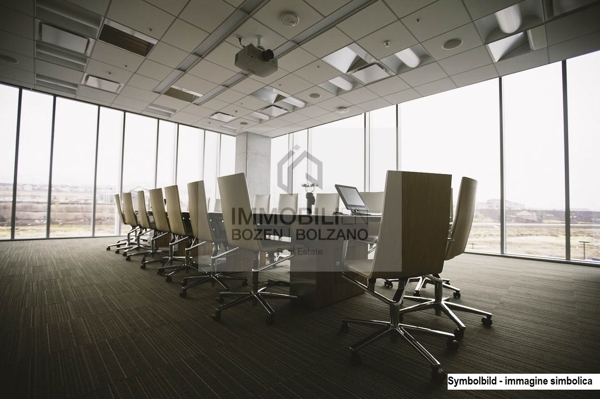 conference-room-768441_1280