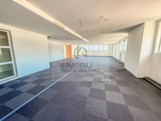 Büro 1 182 m² (12)