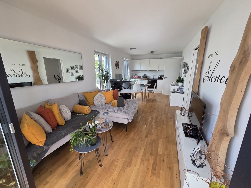 Moderne 2-Zimmer-Erdgeschosswohnung mit Garten in Ingolstadt-Süd! - Photo 2
