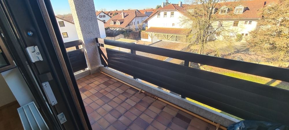 Schöne 2-Zimmer-Etagenwohnung mit Balkon, Garagenstellplatz und Kellerabteil – I ... - Foto 4