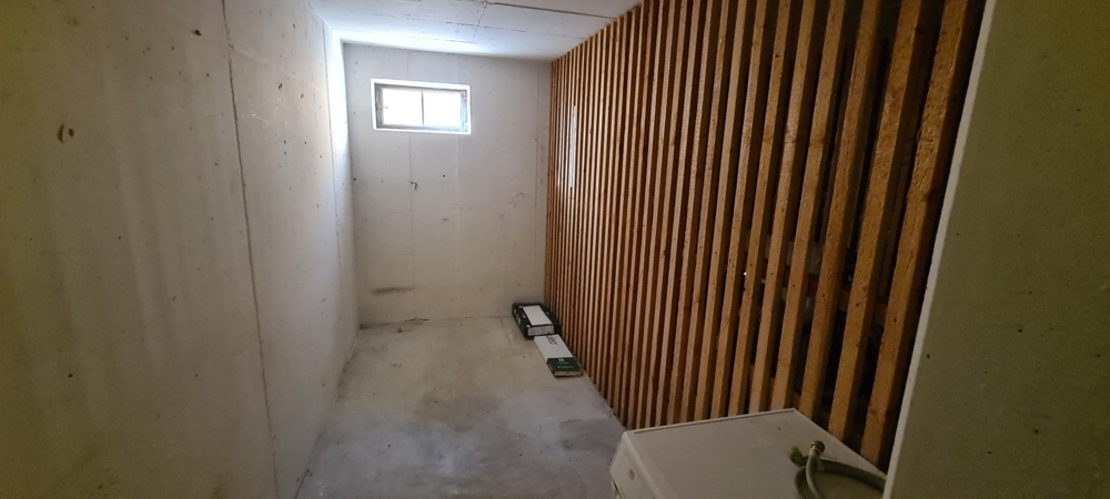 Schöne 2-Zimmer-Etagenwohnung mit Balkon, Garagenstellplatz und Kellerabteil – I ... - Foto 5