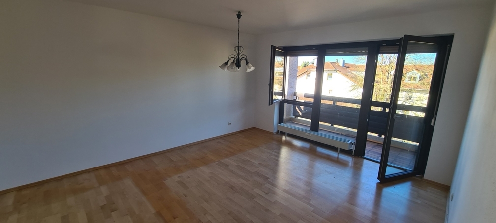 Schöne 2-Zimmer-Etagenwohnung mit Balkon, Garagenstellplatz und Kellerabteil – I ... - Foto 1