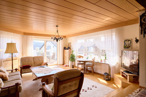 Blick in den Wohn- und Essbereich der Einliegerwohnung