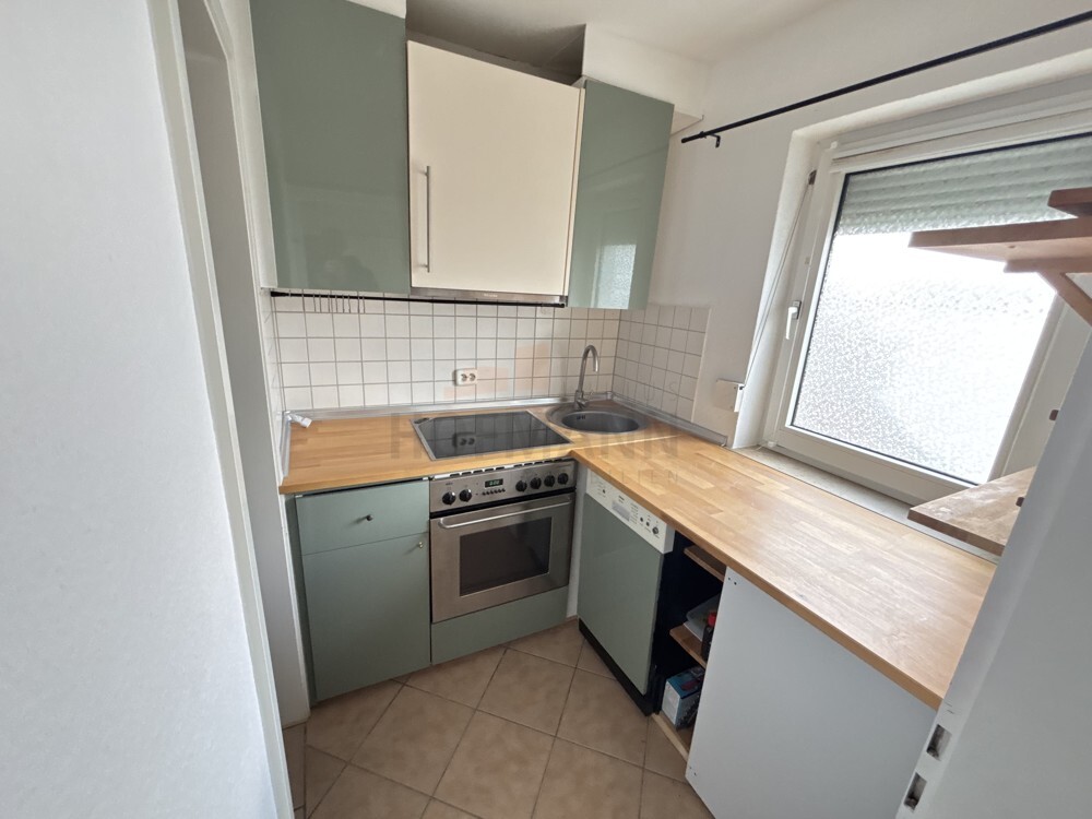 Bitte nur mit vorh. Arbeitsvertrag melden: 1-1/2 Zimmer Wohnung, Balkon, Küche, 3.OG, nähe Main... - Photo 3