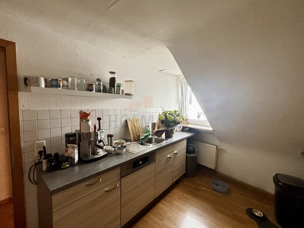 Sonnige Stadtidylle 3 Zi. Whg.im 3. OG ab 01.09.,mit Einbauküche, ruhige Lage am Main,schöner Balkon - Photo 4