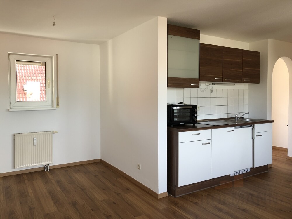 Nürnberg Boxdorf: 1 1/2 Zimmer Dachatelier Wohnung, Einbau-Küche, Garage - Foto 1