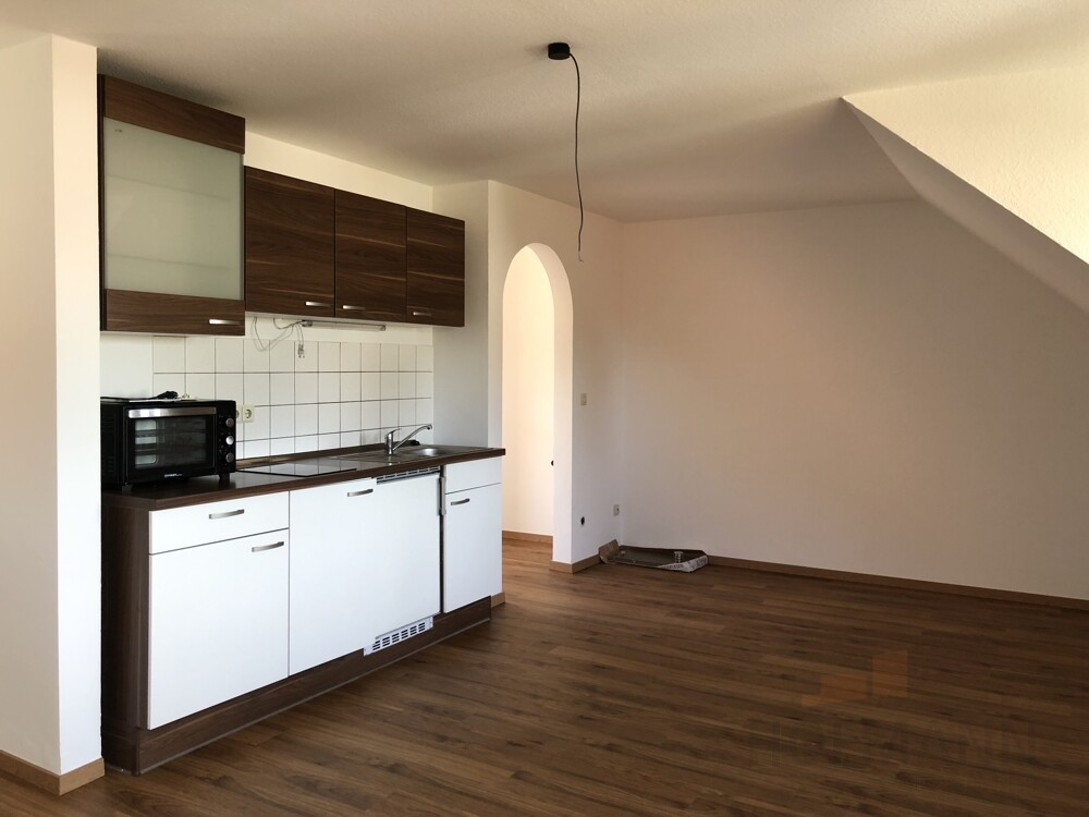Nürnberg Boxdorf: 1 1/2 Zimmer Dachatelier Wohnung, Einbau-Küche, Garage - Foto 4