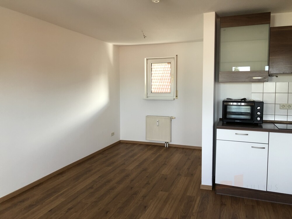 Nürnberg Boxdorf: 1 1/2 Zimmer Dachatelier Wohnung, Einbau-Küche, Garage - Foto 3