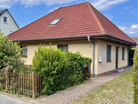 9C5E9A86-3463-4E5D-90D1-DF742418EF3E