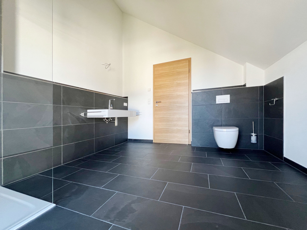 Neubau - ERSTBEZUG - Einfamilienhaus mit gr.Garten im liebenswerten Köngen im Lkr. Essllingen - Foto 3