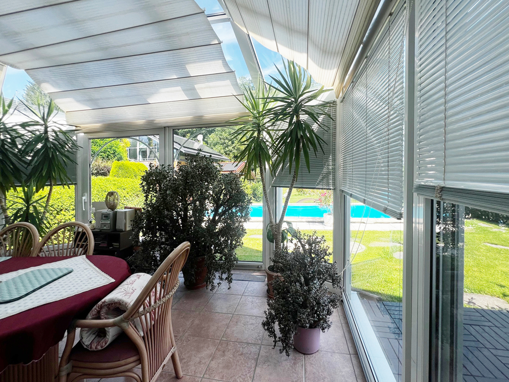 Bayrischer Charme: freistehendes Einfamilienhaus mit Garten, Kachelofen, Wintergarten, Outdoor-Pool - Foto 3