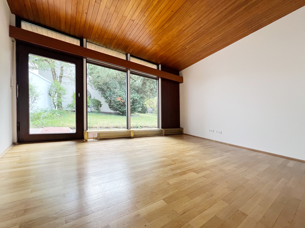 ***ERSTBEZUG nach umfassender Modernisierung*** "Schmuckstück im Bauhausstil" - Foto 2