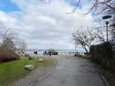 Blickachse vom Gebäude zum Bodensee