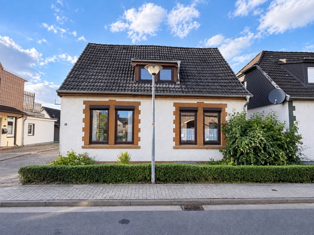 Straßenansicht