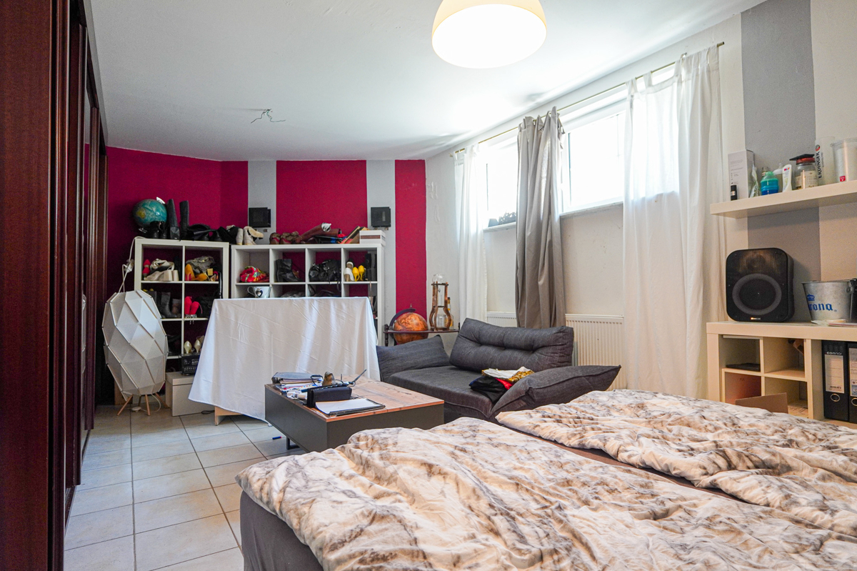 KG Hauptwohnung Schlafzimmer