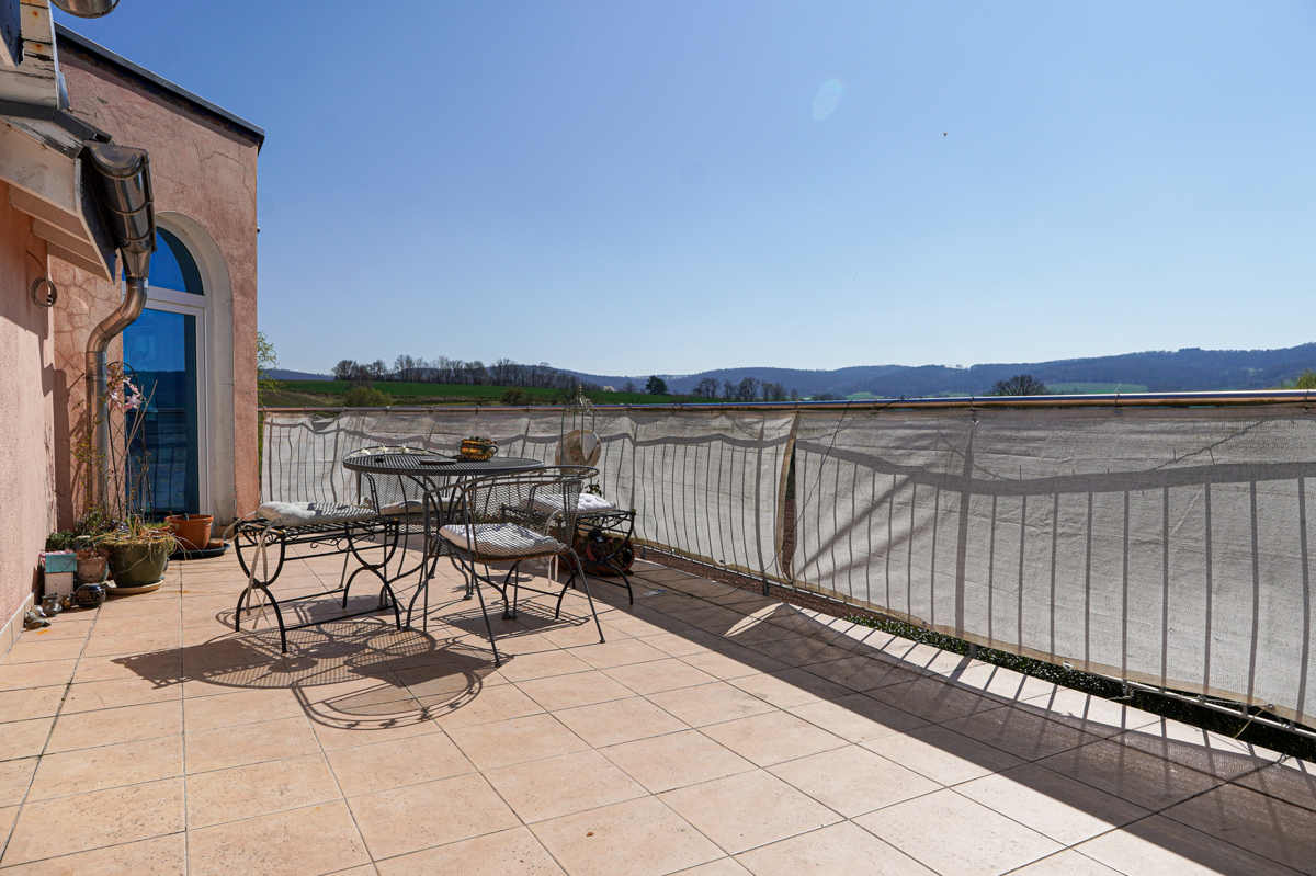 OG Hauptwohnung Hauptbalkon