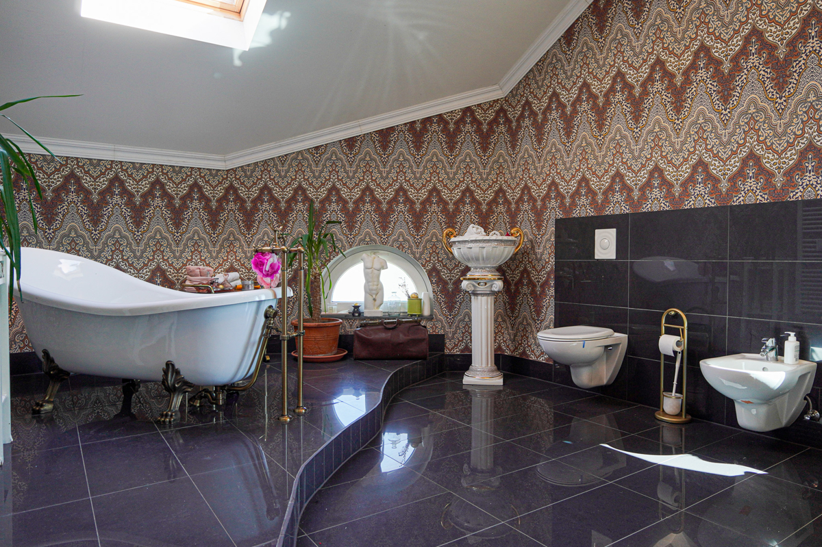 OG Hauptwohnung Badezimmer