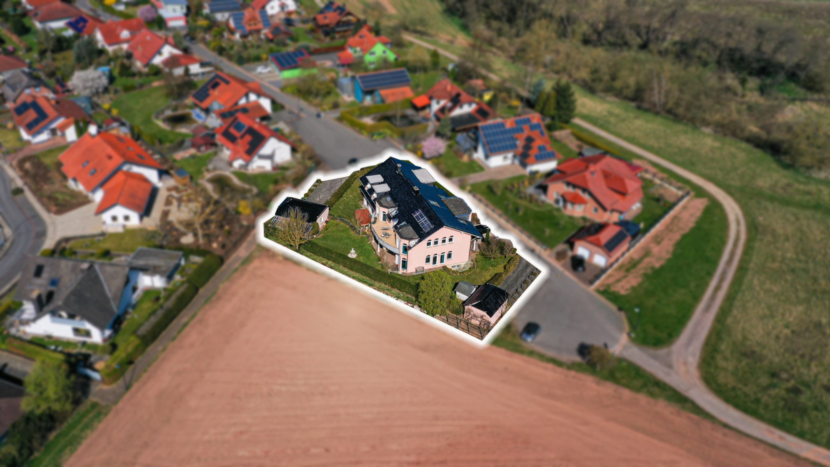 Drohne mit Markierung Südansicht