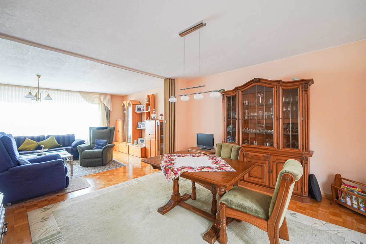 OG - Wohn- und Esszimmer