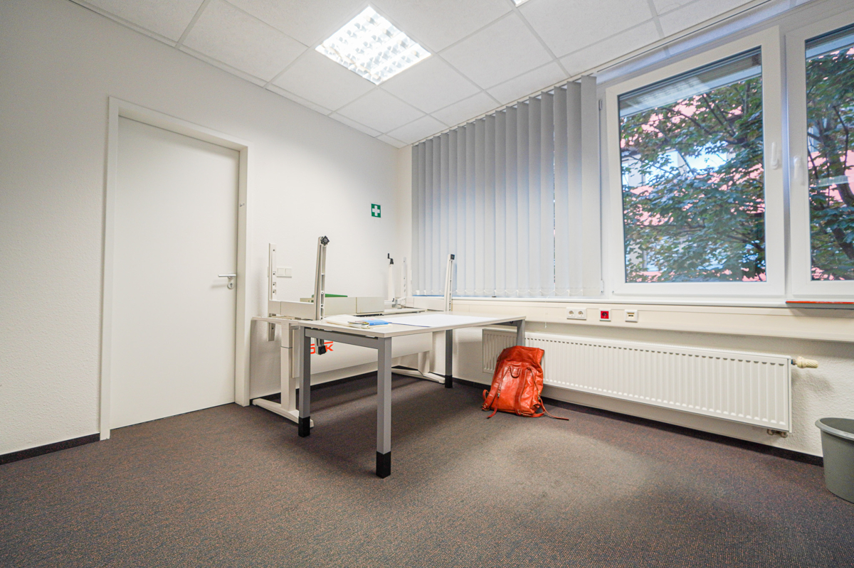 Eingang zum Außenthaltsraum