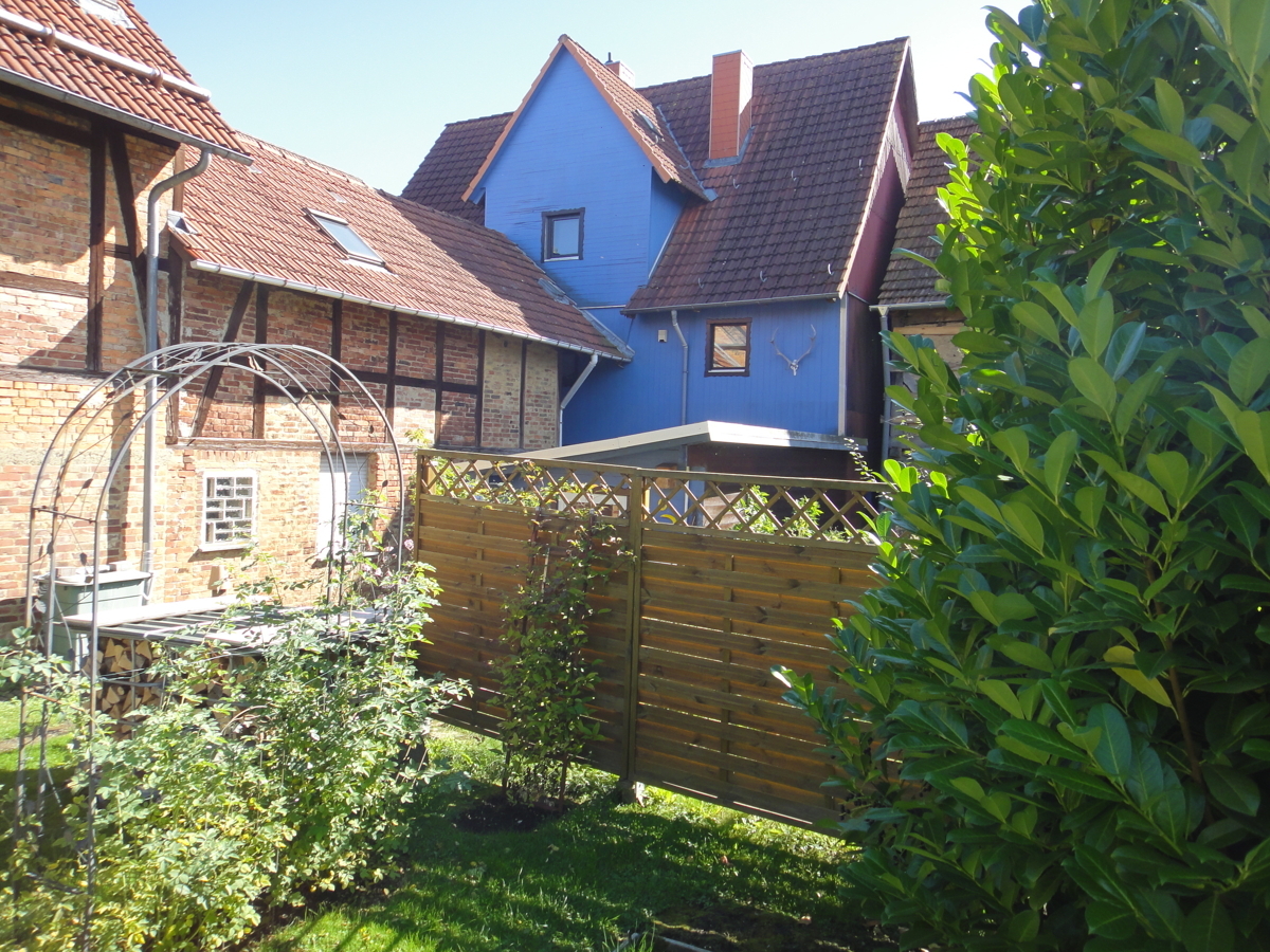 A Ansicht Rückseite (in Blau)