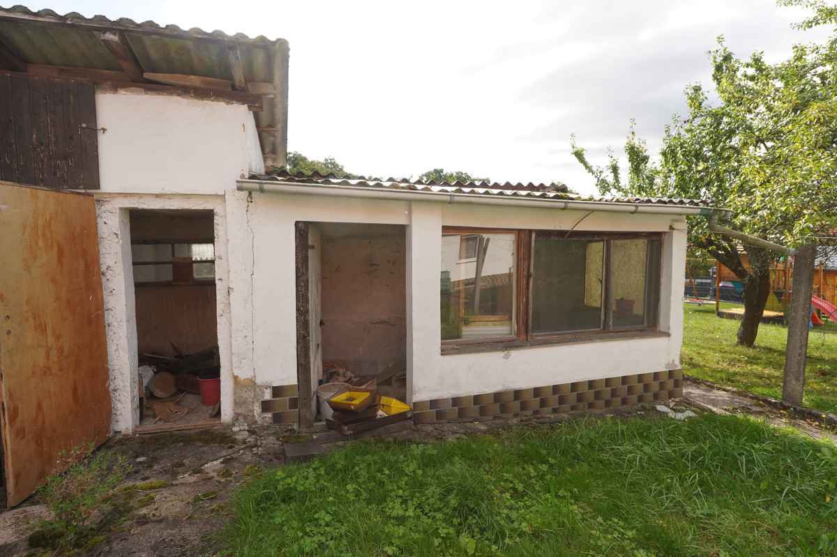 Nebengebäude hinterm Haus