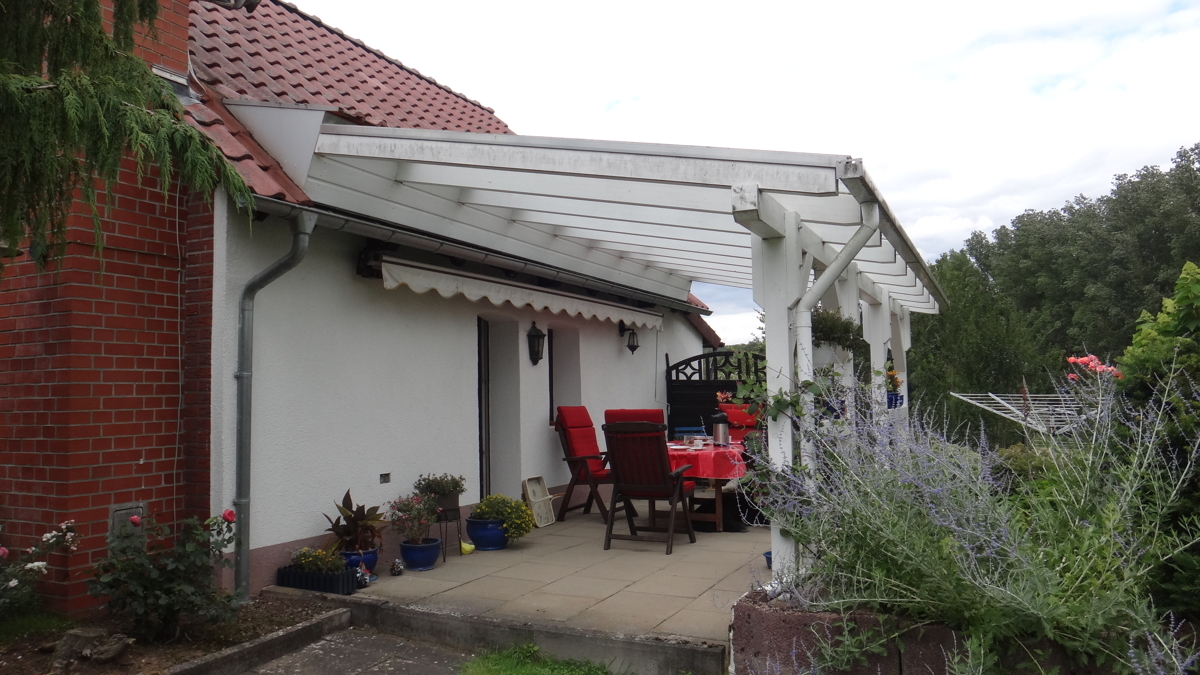 A Südseite des Gästehauses Terrasse (2)