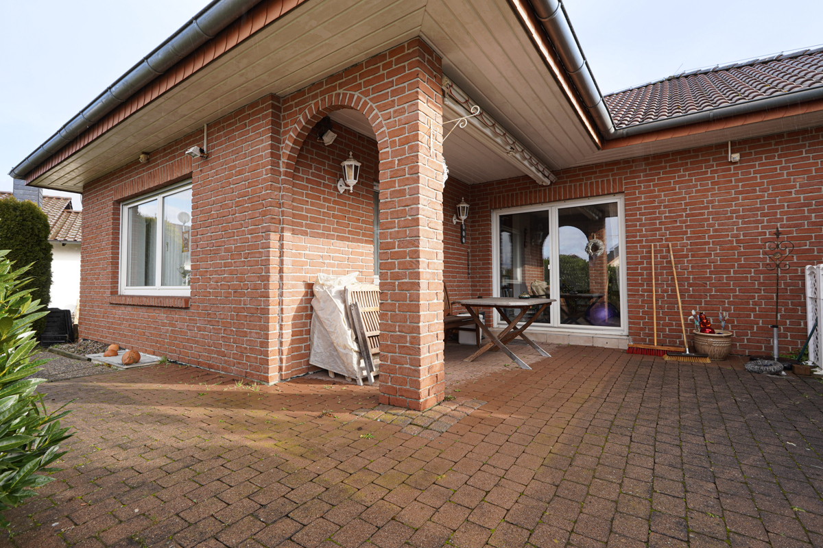 Wohnhaus mit Terrasse Südwestansicht