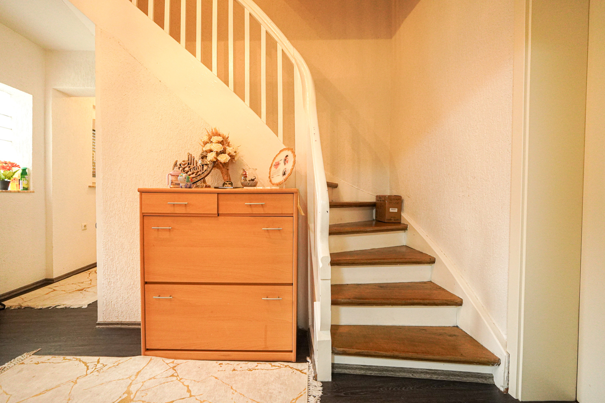 EG Treppe zum OG