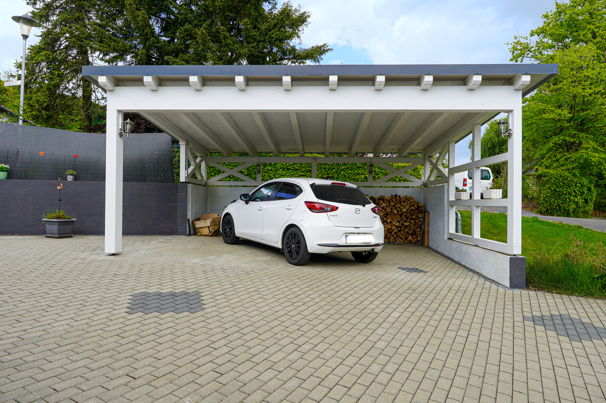 Außenanlage Carport