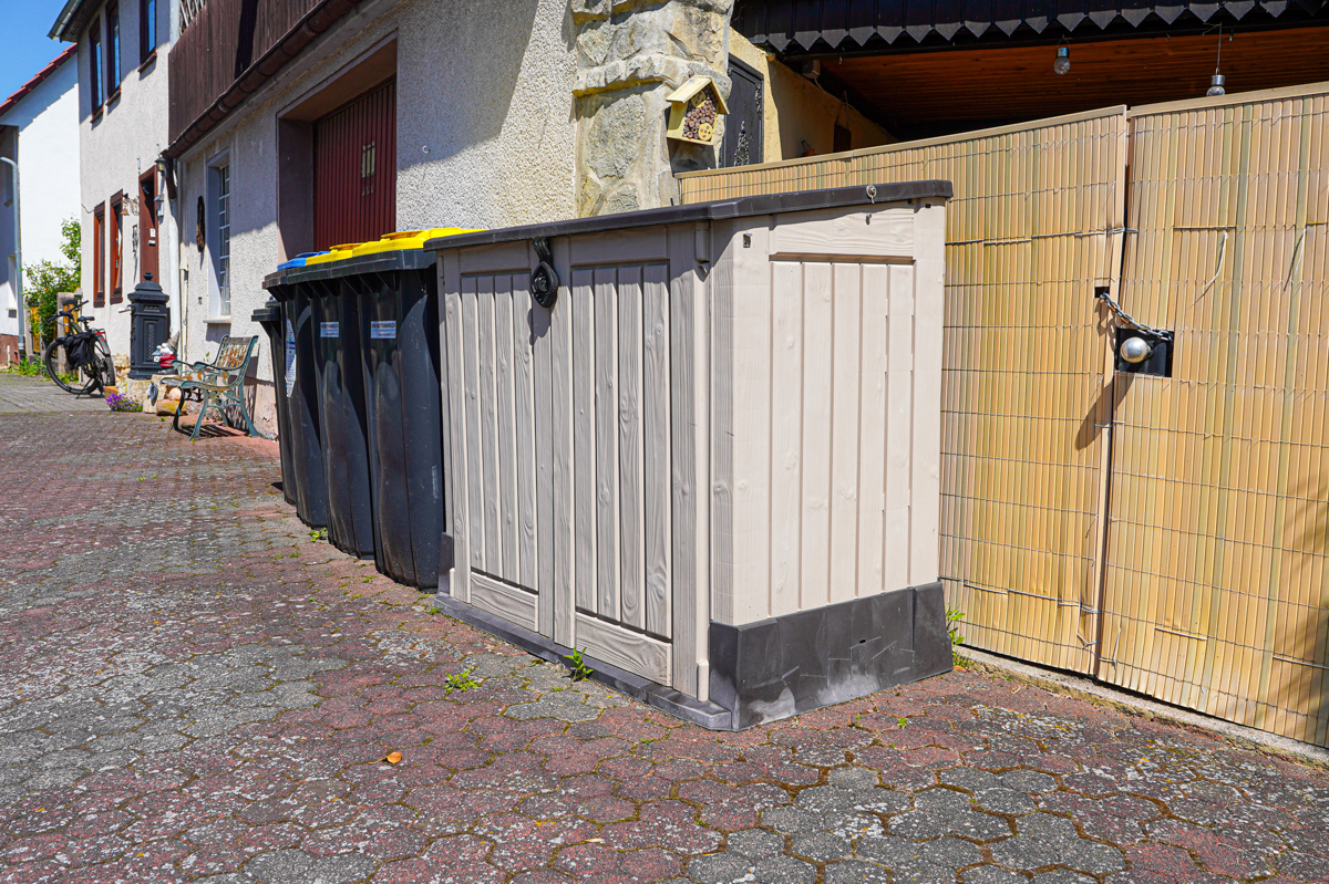 Mülltonnenbereich
