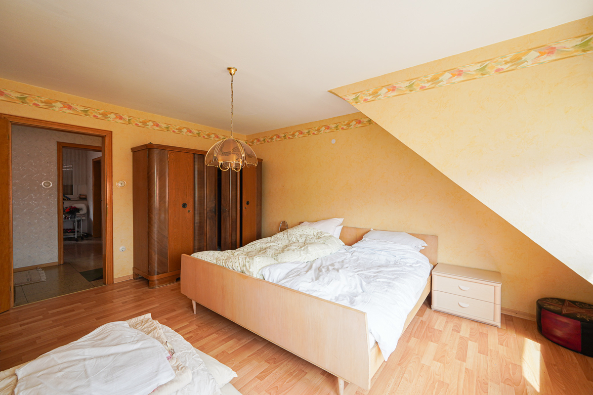 DG - Schlafzimmer 2