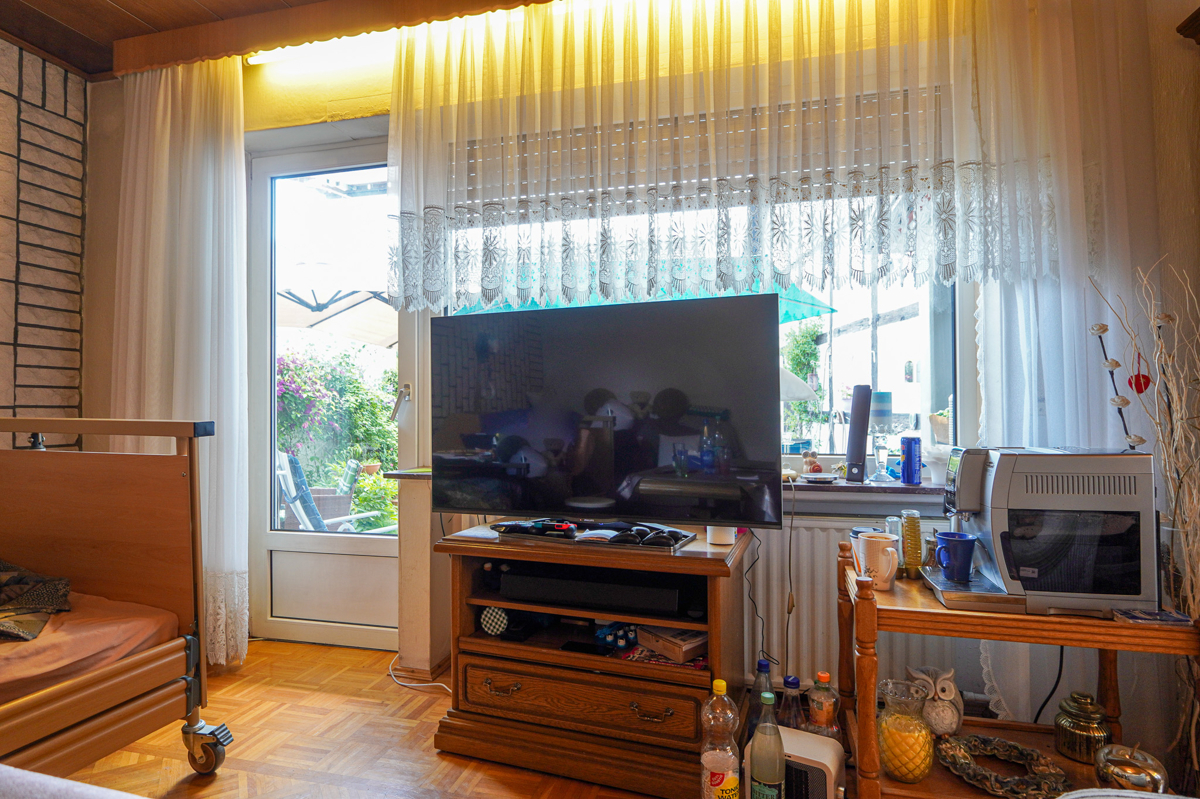 EG Wohnzimmer mit Zugang zur Terasse