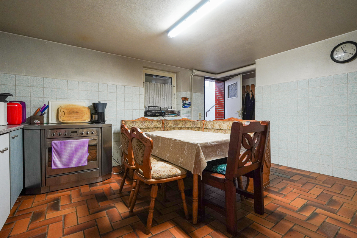 KG Aufenthalsraum mit Zugang nach außen