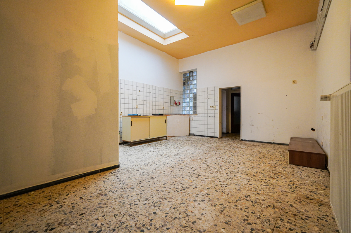 Küche für die Gewerbefläche