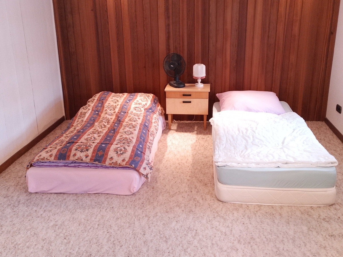 OG 1 Nebenhaus Schlafzimmer