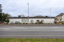 Gebäude Ostansicht von der Straße