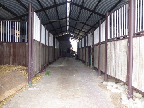 moderne Stallungen