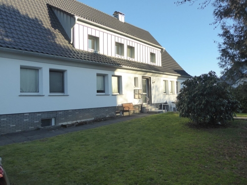 Grundstück vor dem Haus