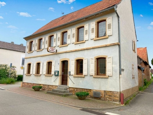 Haupthaus Straßenseite