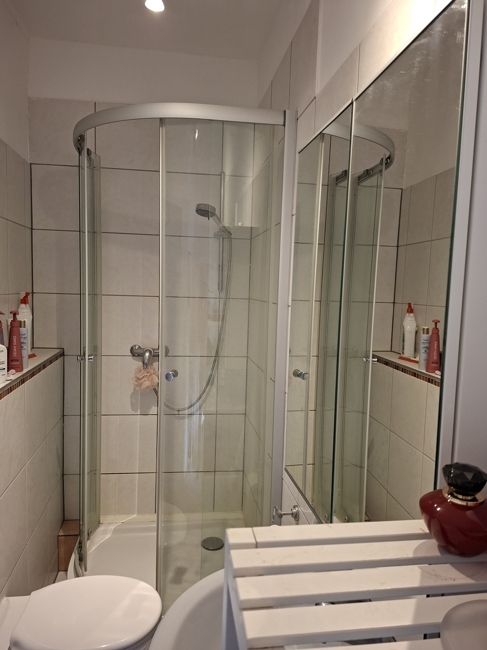 1.OG. Bad mit Dusche