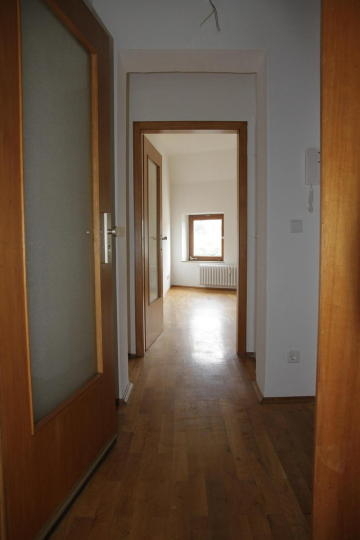 2.OG. Blick vom Eingang ins Wohnzimmer