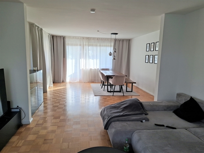 EG. Wohnzimmer mit Essbereich