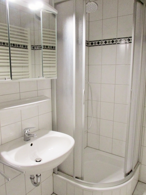 Bad mit Dusche