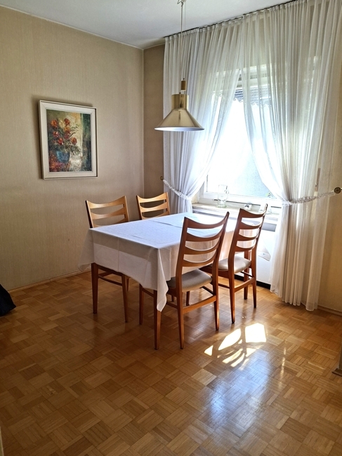 Zimmer oder Essbereich