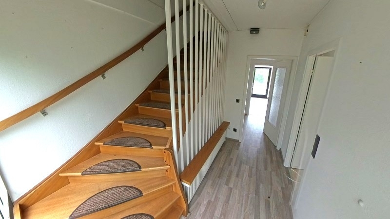 Treppe zum Dachgeschoß